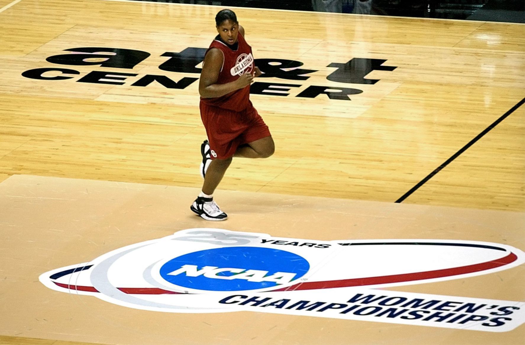 Courtney Paris returning to OU